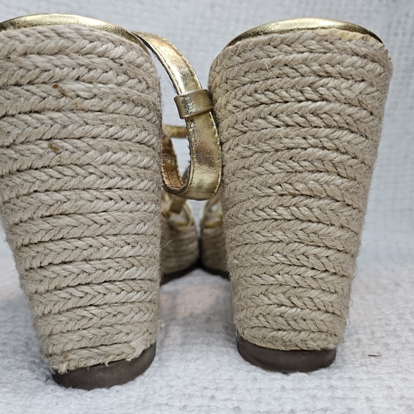 Colin Stuart Gold Strappy Leather Platform Wedge Heel Size 8.5 Womens - Picture 4 of 15